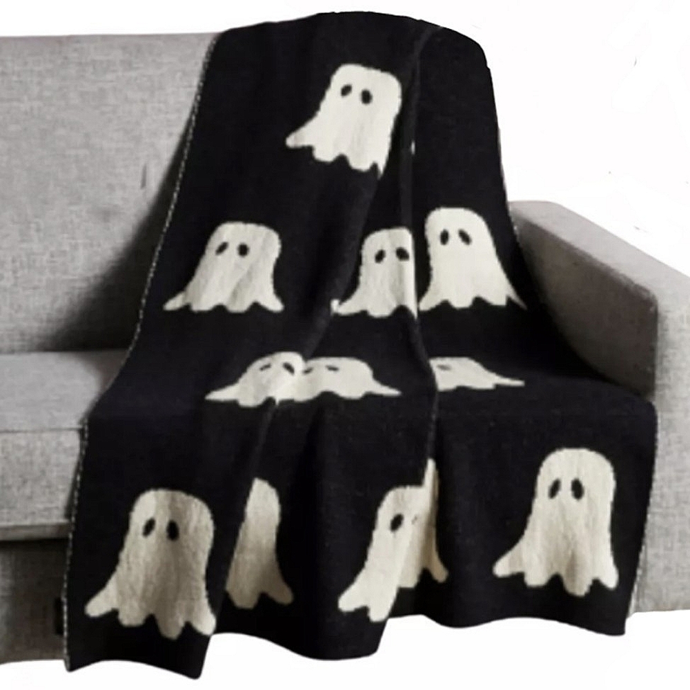 🆕 Ghosts Throw 👻 Spooky Night